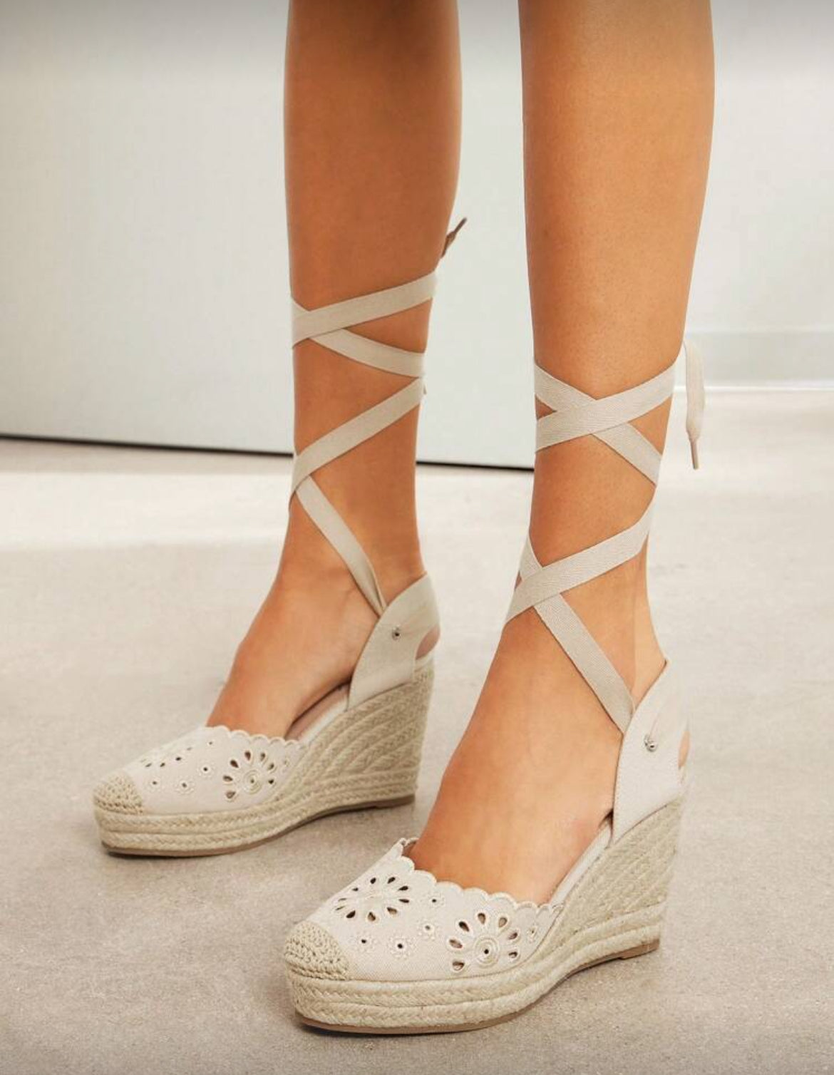 Calla | White Cutout