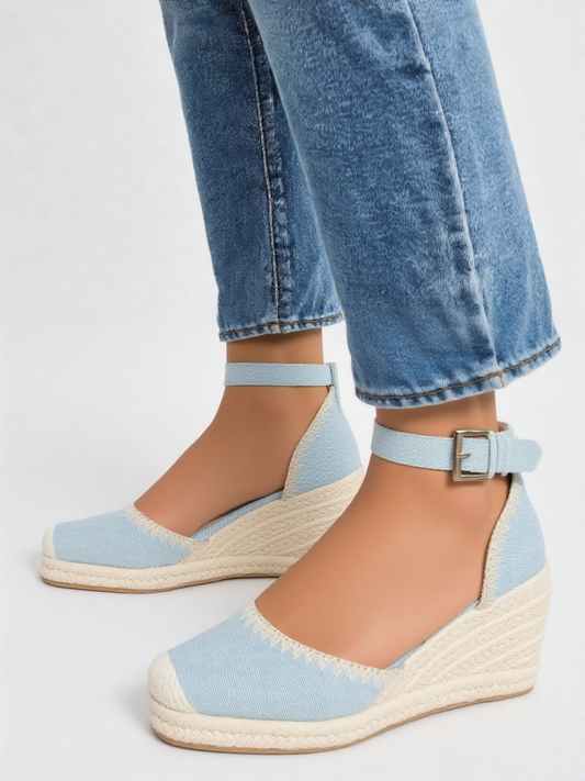 Calla | Light Blue Textured Edging