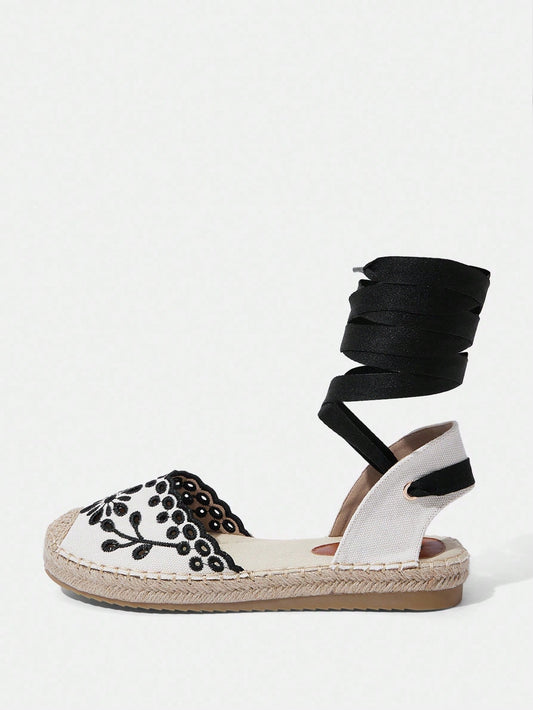 Teresa | Beige Black Ditsy Floral Tip